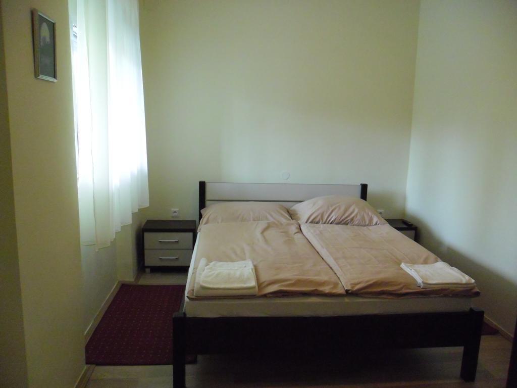 Hotel Family Balatonföldvár Cameră foto