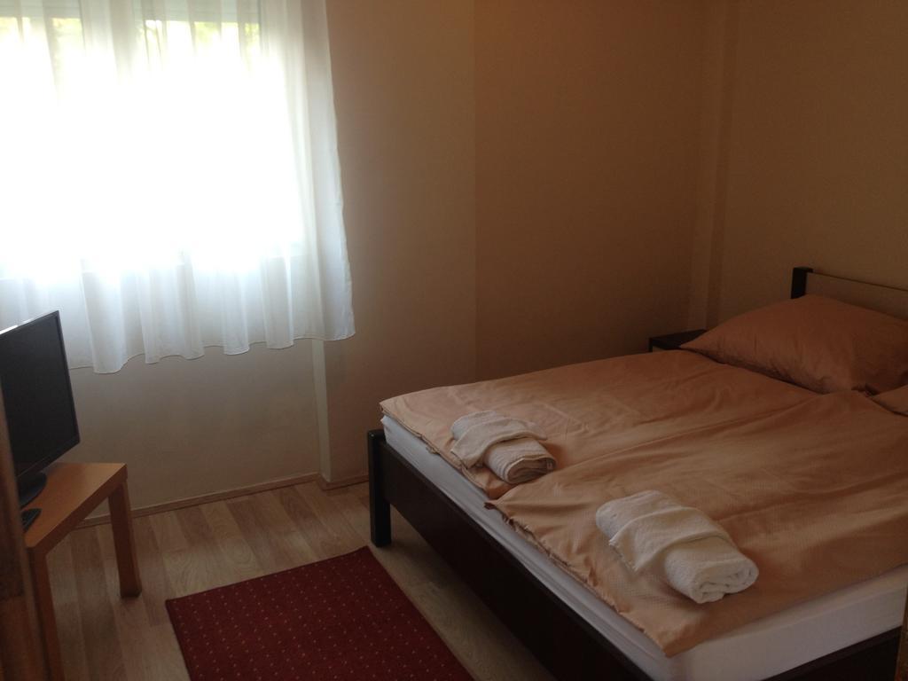 Hotel Family Balatonföldvár Cameră foto